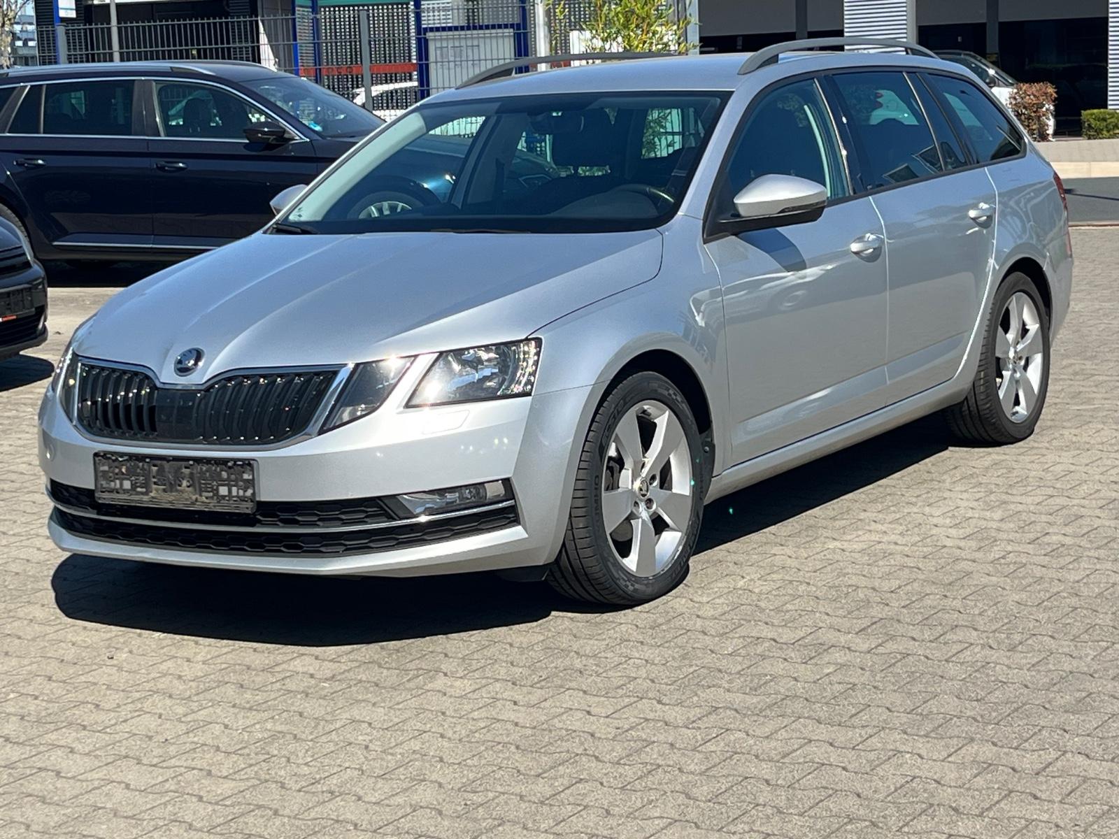 Skoda Octavia Combi Style AHK