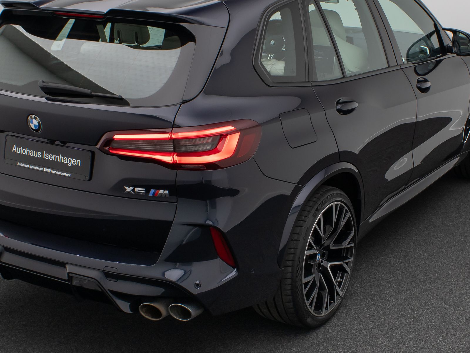 Fahrzeugabbildung BMW X5 M FondEntert NightVision TV SkyLoung MegaVoll