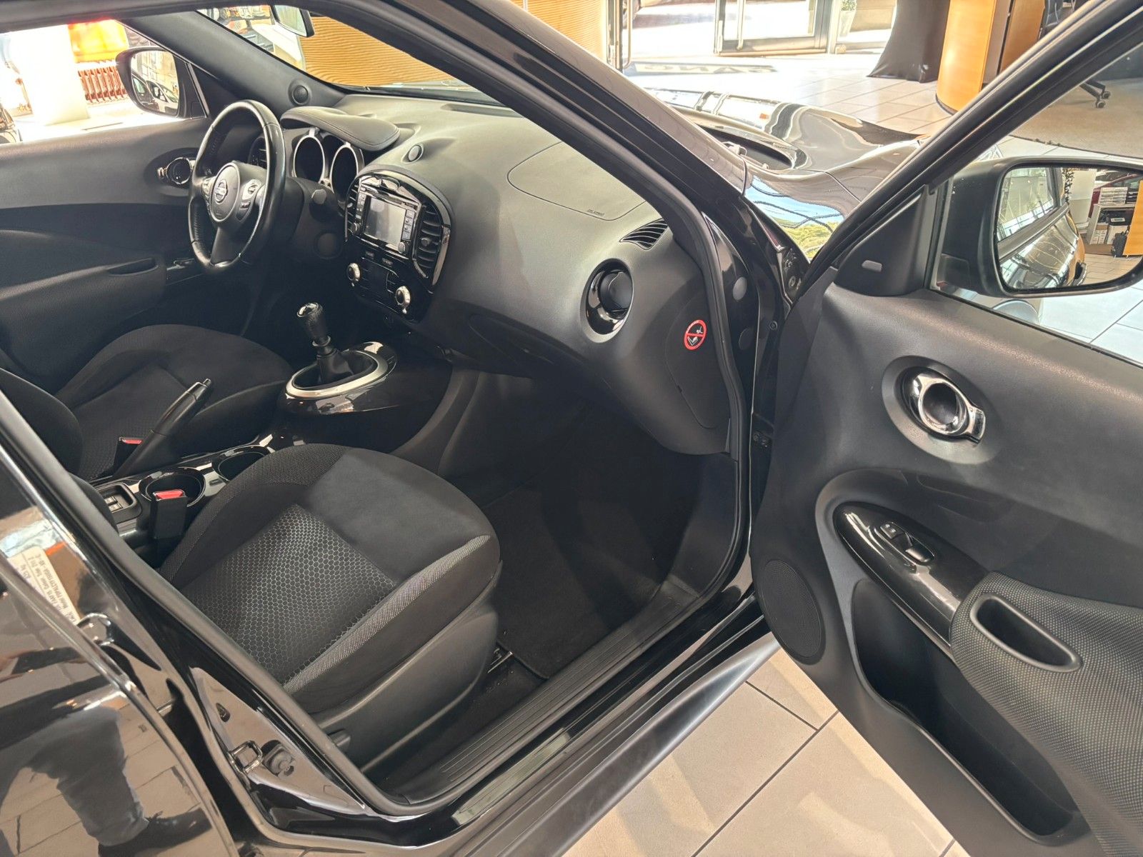 Fahrzeugabbildung Nissan Juke 1.6 NAVI/SHZ/KAMERA/ALU/1.HAND