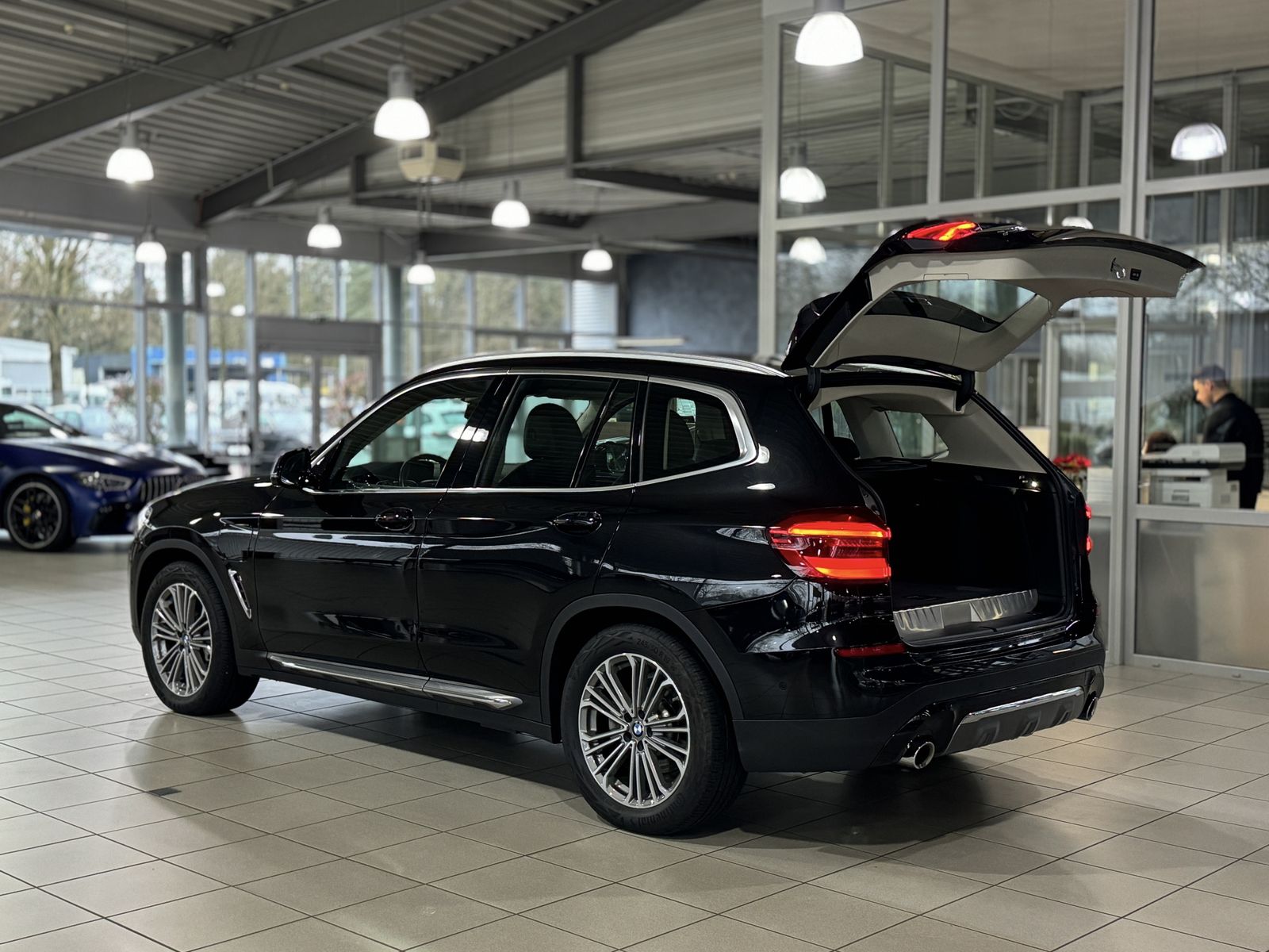 Fahrzeugabbildung BMW X3 xD30e Luxury Line Kamera HUD DAB HiFi ACC AHK