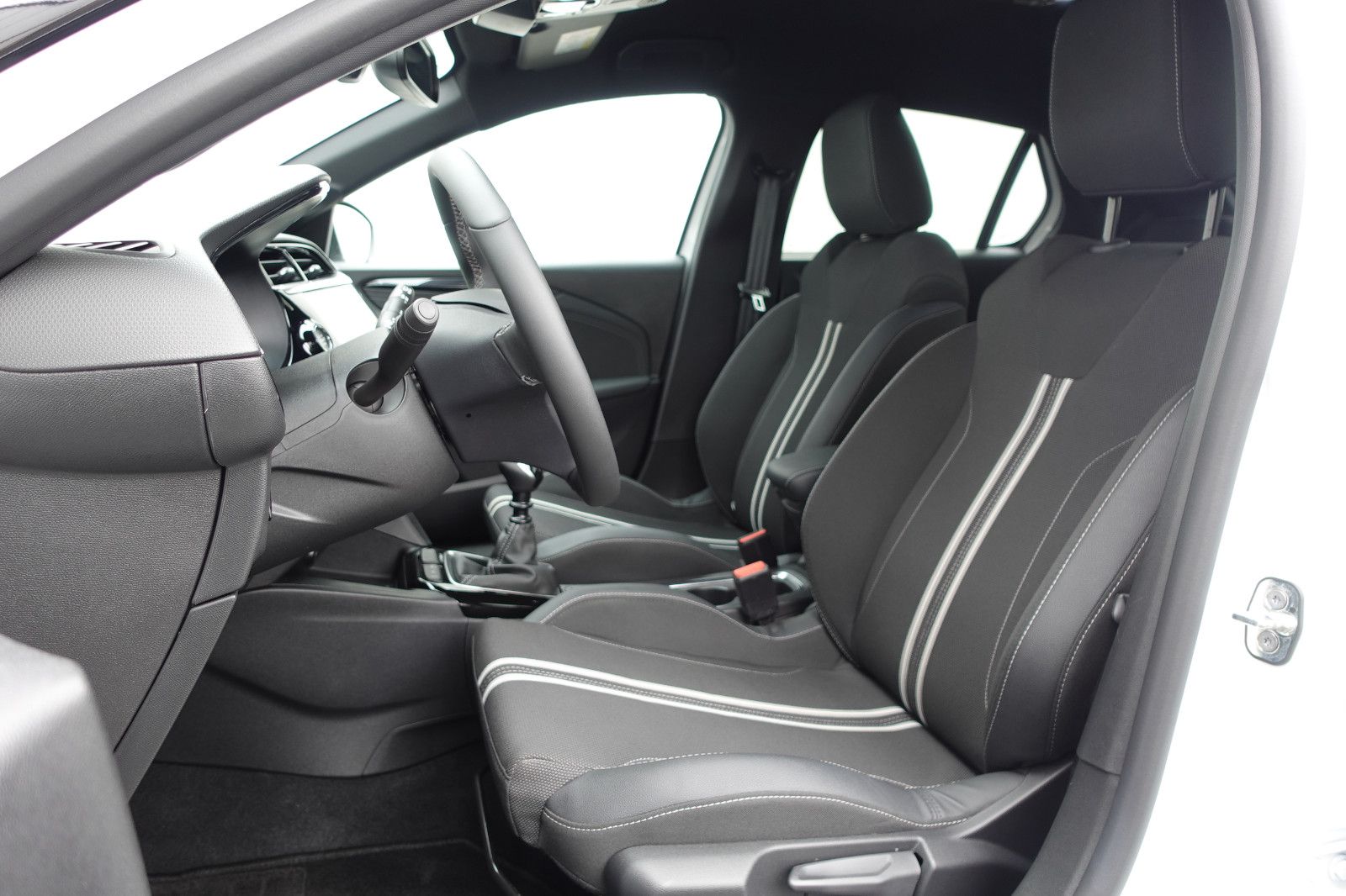 Fahrzeugabbildung Opel Corsa 1.2Turbo GS Allwetter,Navi,LED,PDC,Kamera