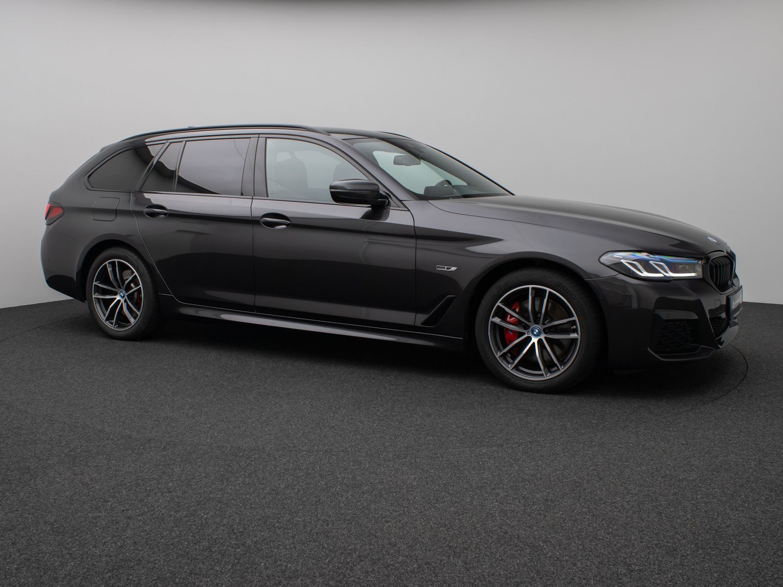Fahrzeugabbildung BMW 530e M Sport HUD Kamera DAB Memory Laser AHK H/K