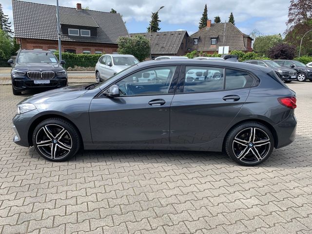 Fahrzeugabbildung BMW 120 i Luxury+Sportautom.+LED+Navi+Head-Up+DAB