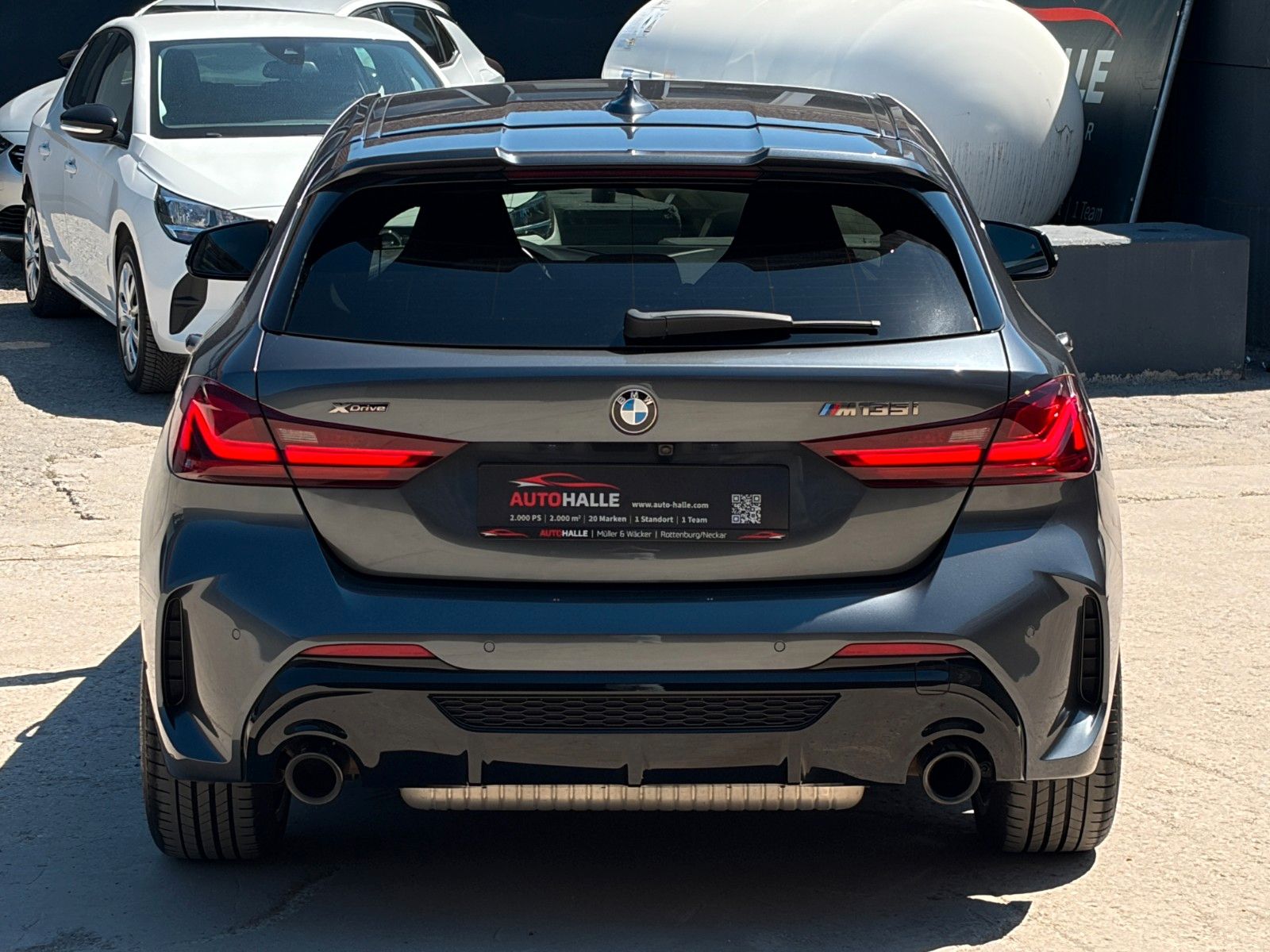 Fahrzeugabbildung BMW M135i xDrive Shadow Alcantara KZG CAM HiFi HuD