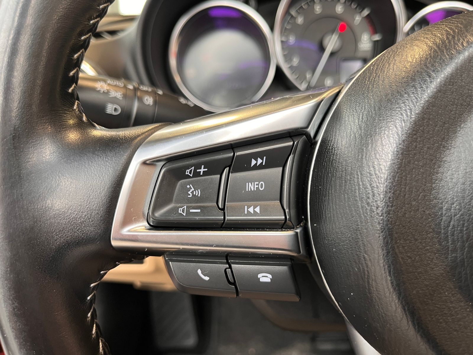 Fahrzeugabbildung Mazda MX-5 Selection KLIMA LED NAVI LEDER
