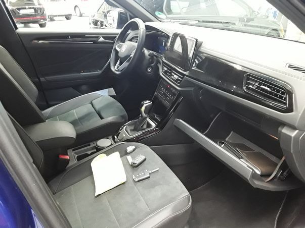 T-Roc 1.5 TSI DSG R-LINE NAV+PANO+AHK+KAMERA+ACC