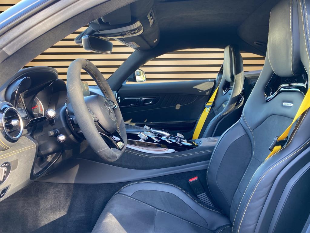 Mercedes-Benz AMG GT R