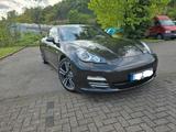 Porsche Panamera 4 - Porsche Panamera mit Schiebedach