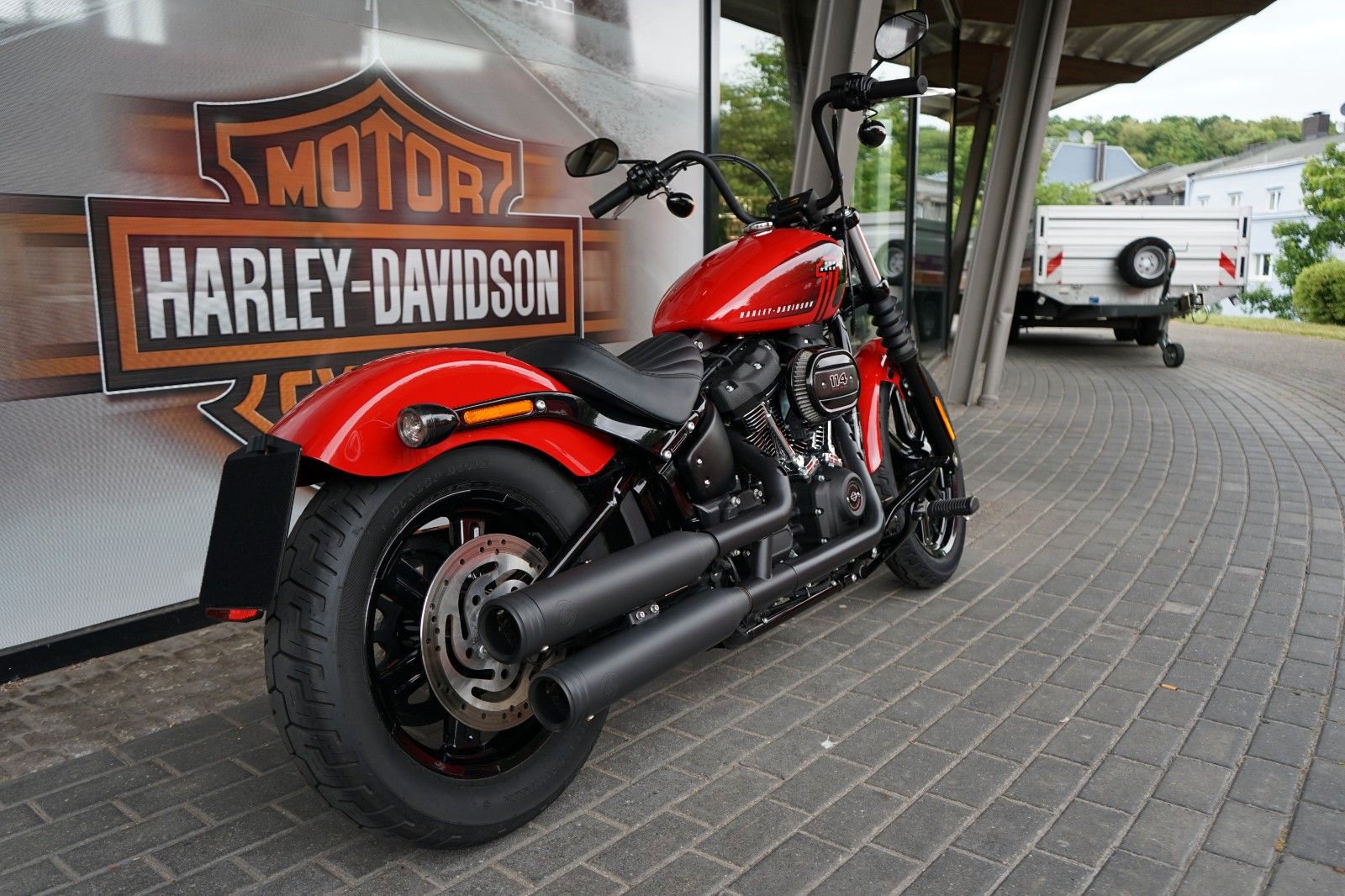 Fahrzeugabbildung Harley-Davidson Street Bob 114 - Kesstech - Neuwertig - Garantie