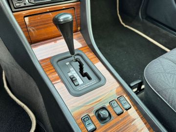 Mercedes E 220 - 11