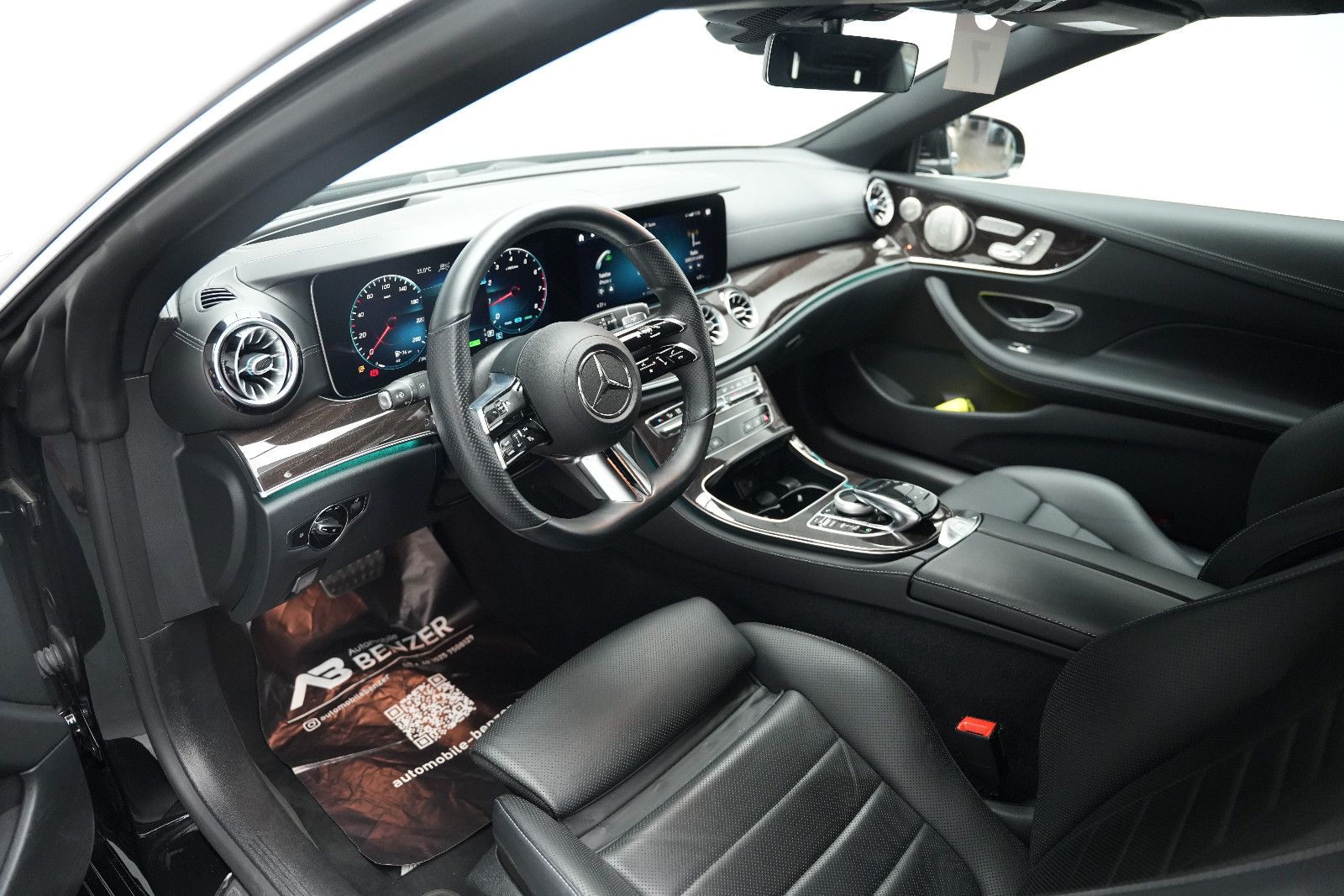 Fahrzeugabbildung Mercedes-Benz E 450 Cabrio AMG/BURMESTER/HUD/AMBIENTE/MASSAGE/