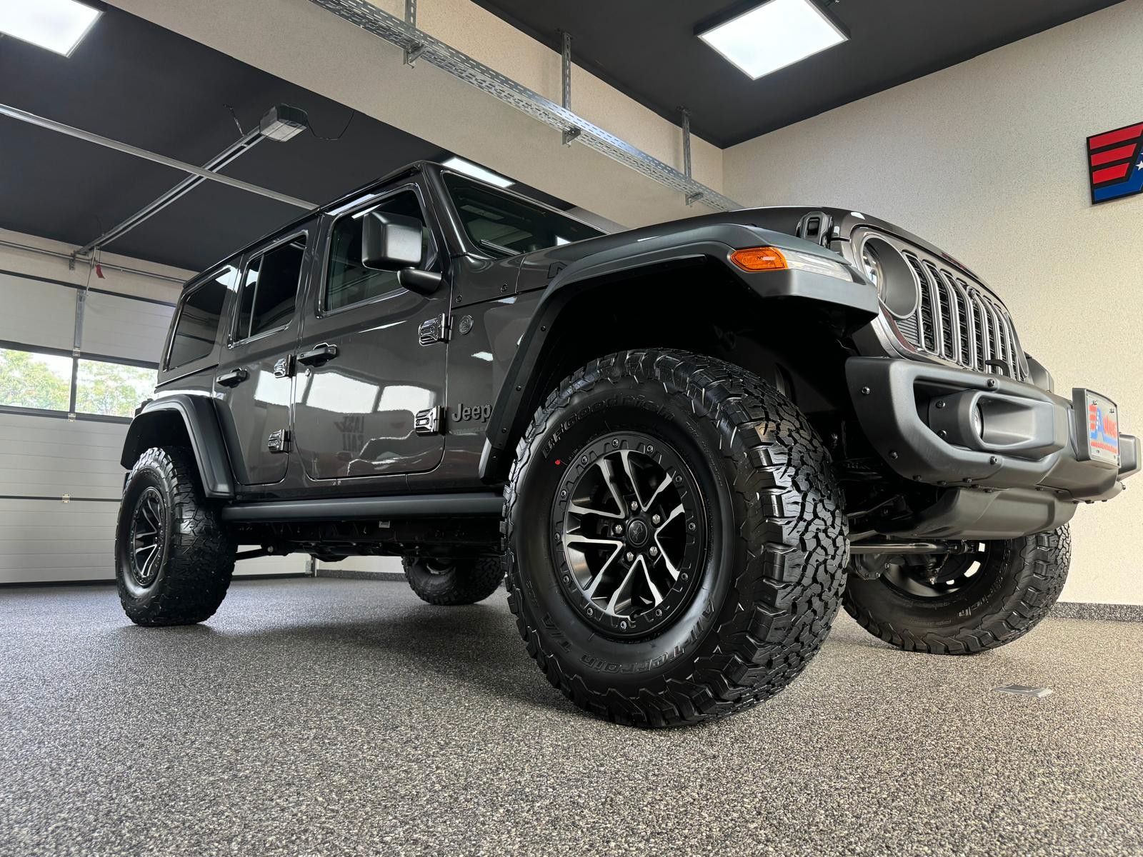Fahrzeugabbildung Jeep 2026 MOAB 392-6.4L HEMI V8-DUAL TOP