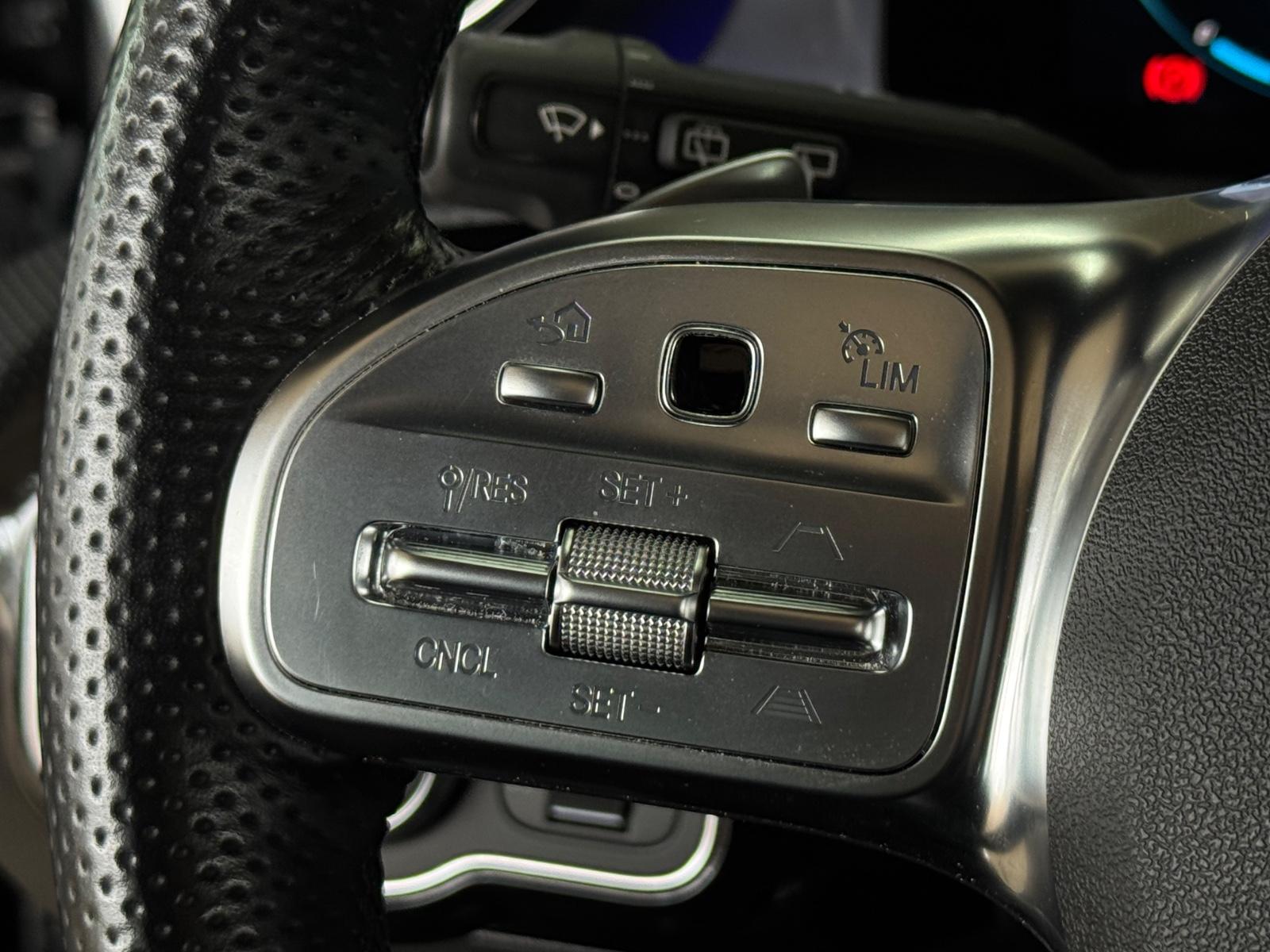 Mercedes-Benz A 250 e AMG-Line  *PAN*WS*APP*ACC*LED*SHZ*360°*