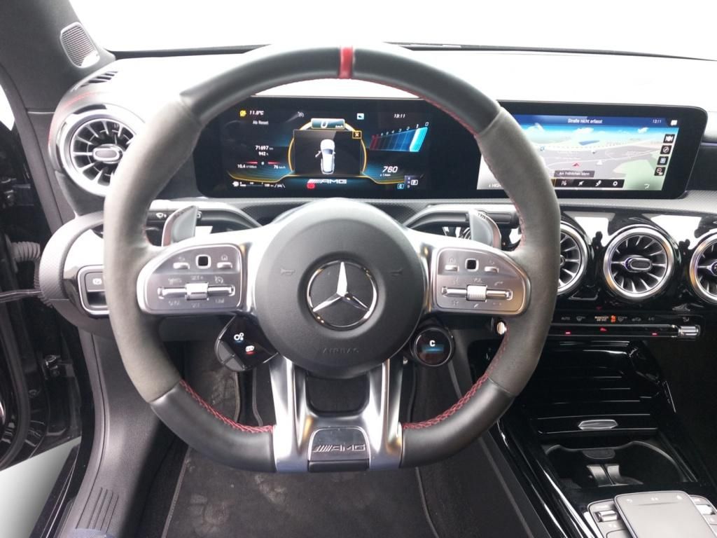 Fahrzeugabbildung Mercedes-Benz AMG CLA 45 4MATIC+ Shooting Brake Navi*Pano*SD