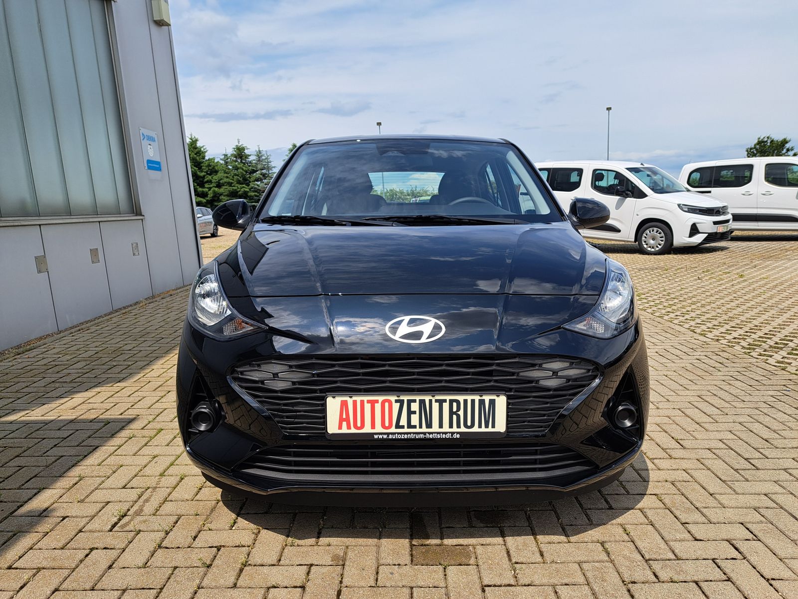 Fahrzeugabbildung Hyundai i10 1.0 NAVI WINTERPAKET KAMERA *AKTIONSPREIS*
