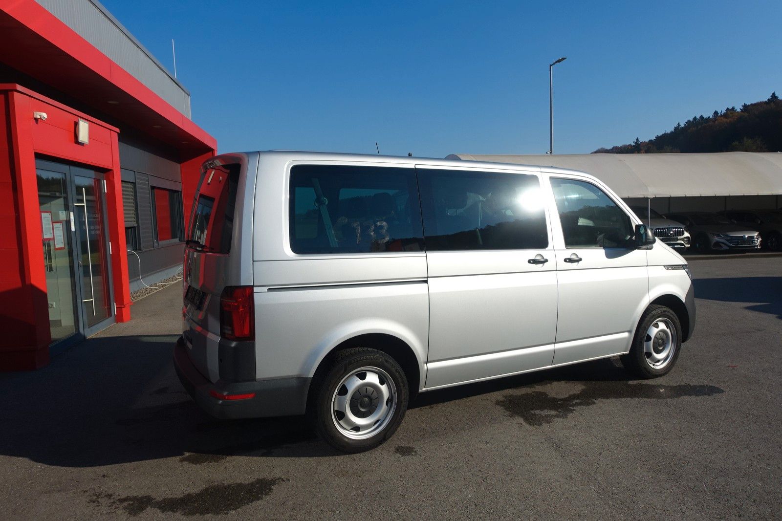 Volkswagen T6.1 Kombi TDi 4M. "LED,Navi" EXP € 14990.-- imagem 3