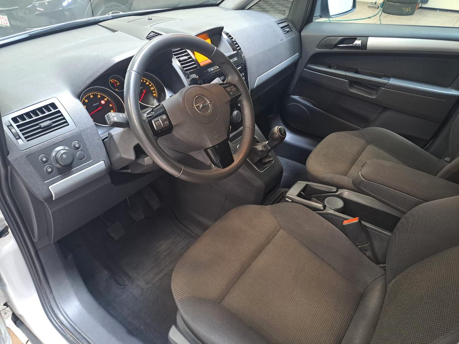 Opel Zafira B 1.8 / 7SITZER  / XENON AHK / SHZ