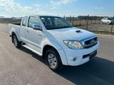 Toyota Hilux 2.5 D-4D 4WD 2p. Extra Cab DLX - Toyota Hilux: Extra Cab