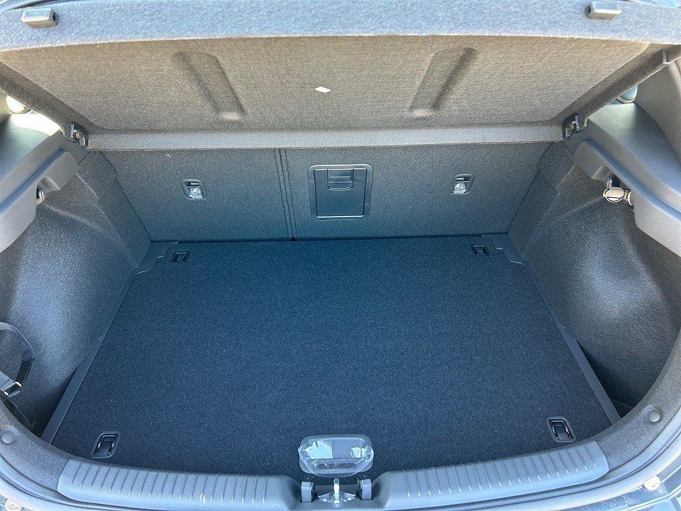 Fahrzeugabbildung Hyundai i30 (MY25) 1.0T AT ADVANTAGE NAV+SHZ+CARPLAY+LED
