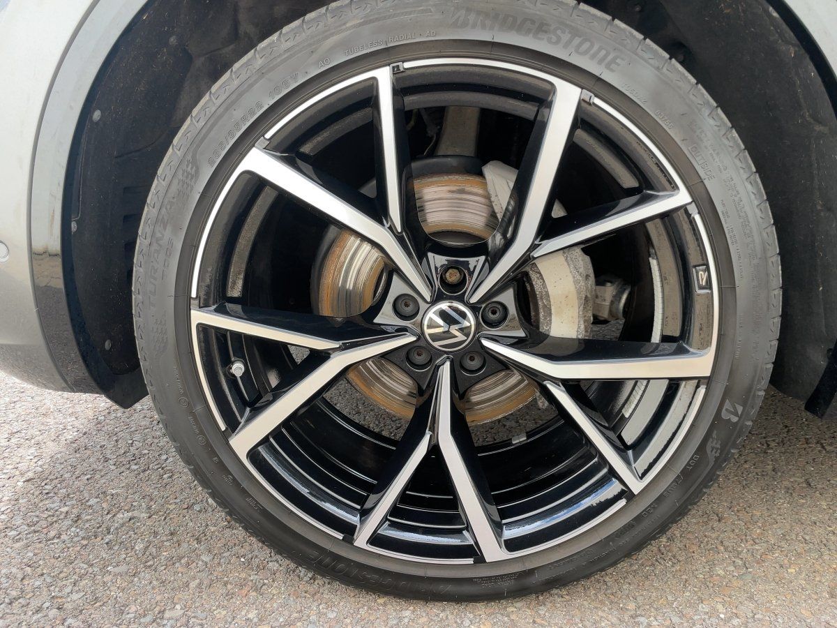 Volkswagen Touareg Elegance 3.0 TDI 4Motion MATRIX AHK PANO foto 11