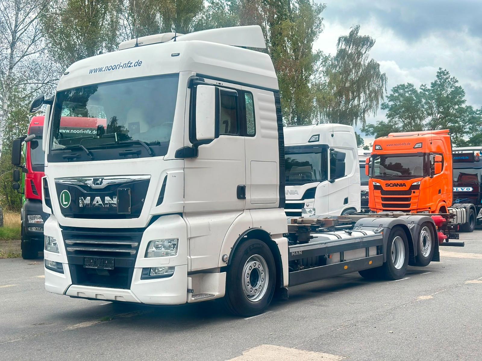MAN TGX 26.470 6x2 BDF XLX Intarder ACC LGS NAVI