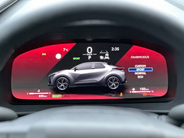 Toyota C-HR  2.0-l-VVT-i Team Deutschland