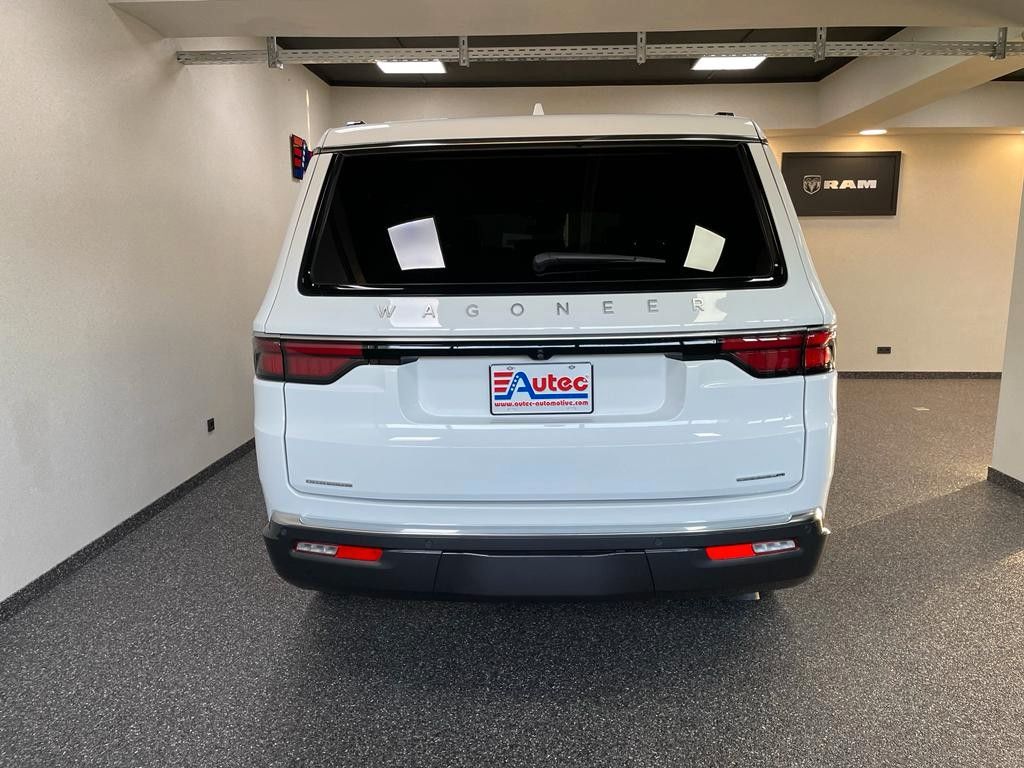 Fahrzeugabbildung Jeep WAGONEER SERIES III E-TORQUE 5.7L-V-8 McIntosh