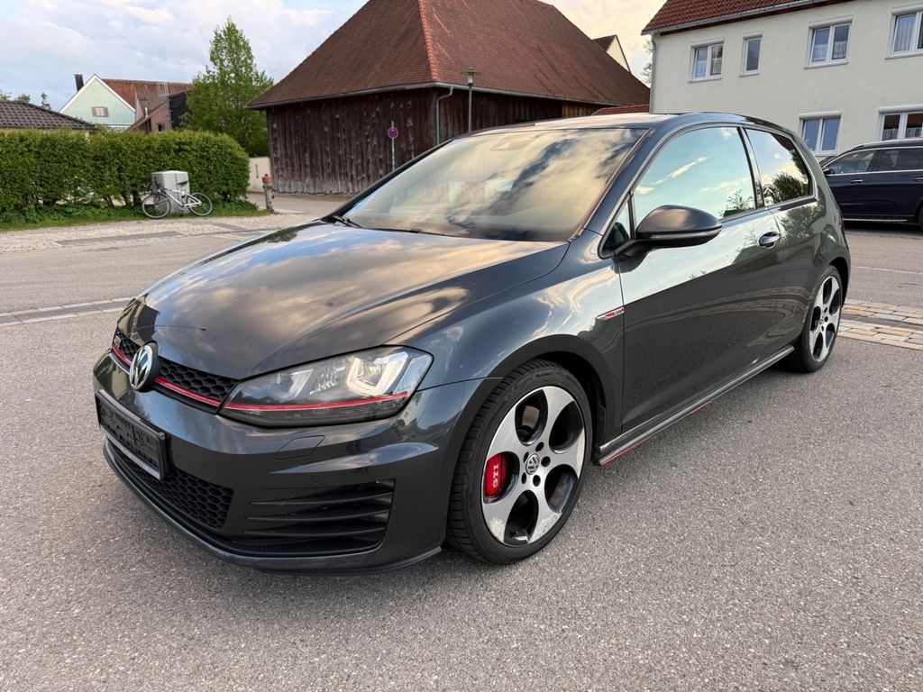 Image of Volkswagen Golf