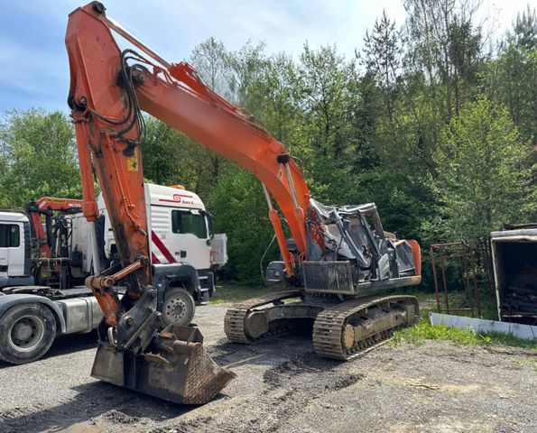 Hitachi 2X210LCN-5B