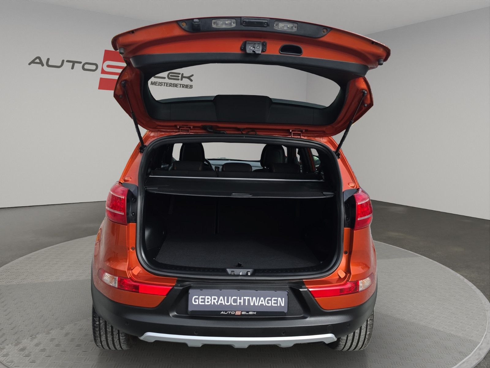 Fahrzeugabbildung Kia Sportage  ALLRAD 4X4 AUTOMAT/PANORAMA/NAVI/XENON