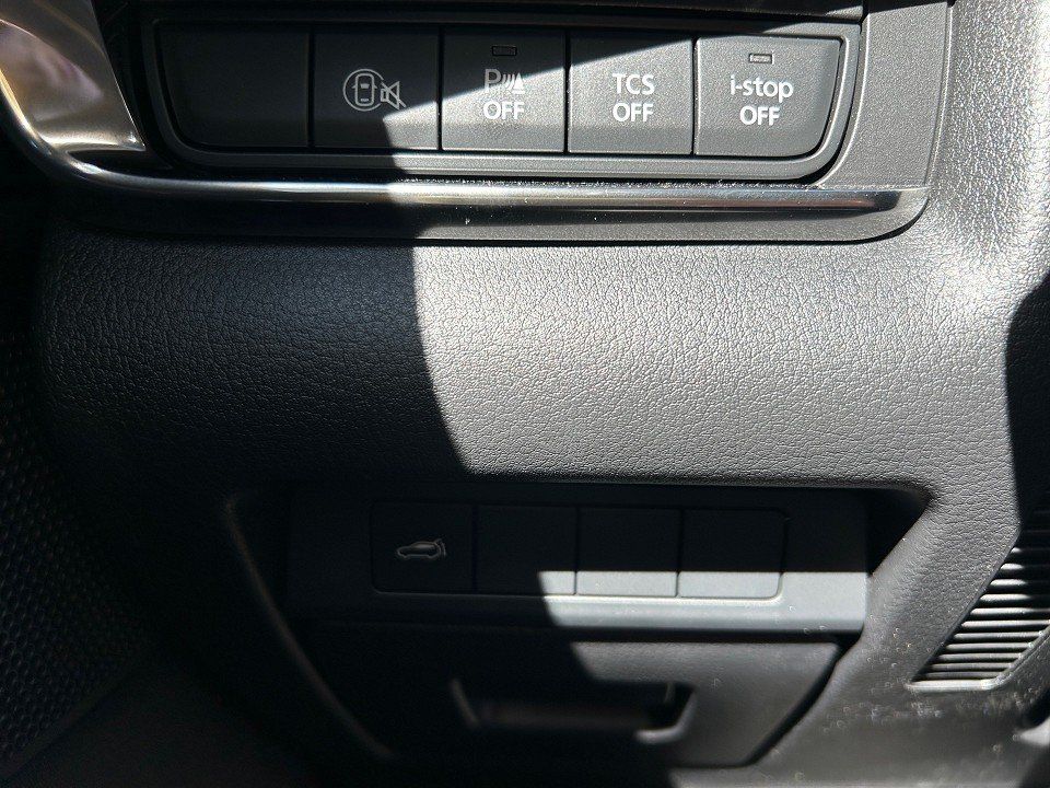 Fahrzeugabbildung Mazda CX-30 2.5L e-SKYACTIV G 140ps