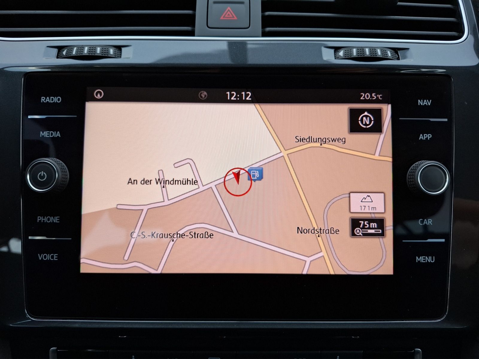 Fahrzeugabbildung Volkswagen Golf VII Variant TSI Trendline Navi PDC SH