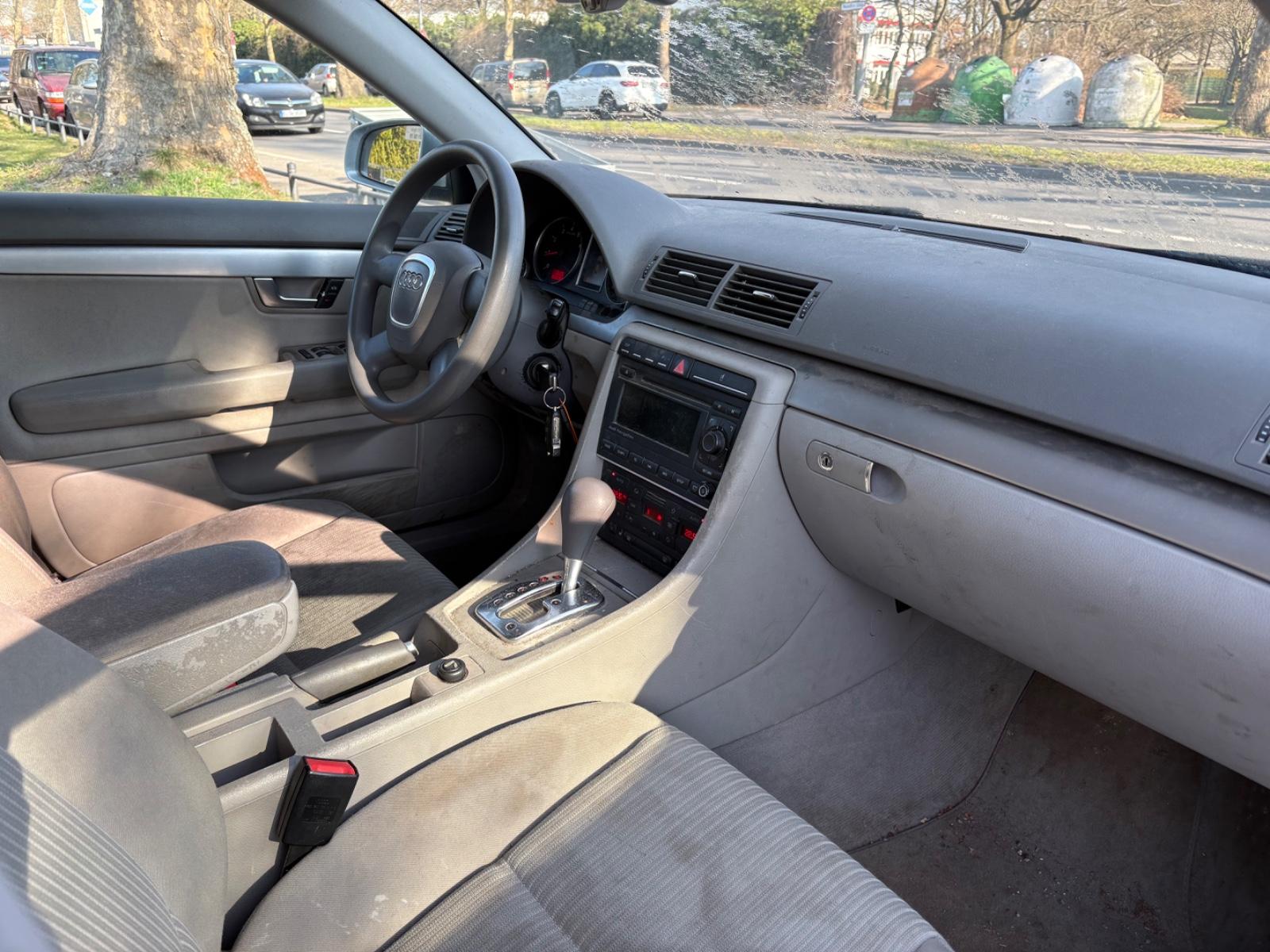 Audi A4 2006 — photo 7
