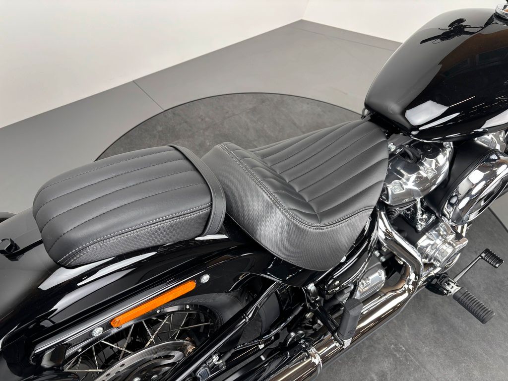 Fahrzeugabbildung Harley-Davidson STREET BOB 117 *NEUWERTIG *1.HAND