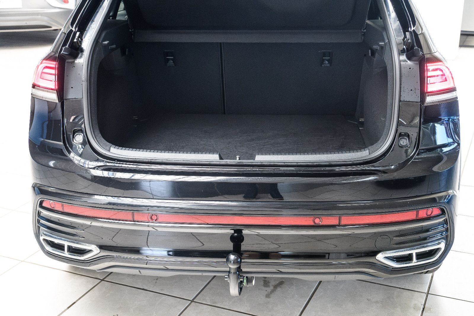 Fahrzeugabbildung Volkswagen Taigo R-Line 1.5 TSI DSG IQ-LED+AHK+KAMERA+ACC