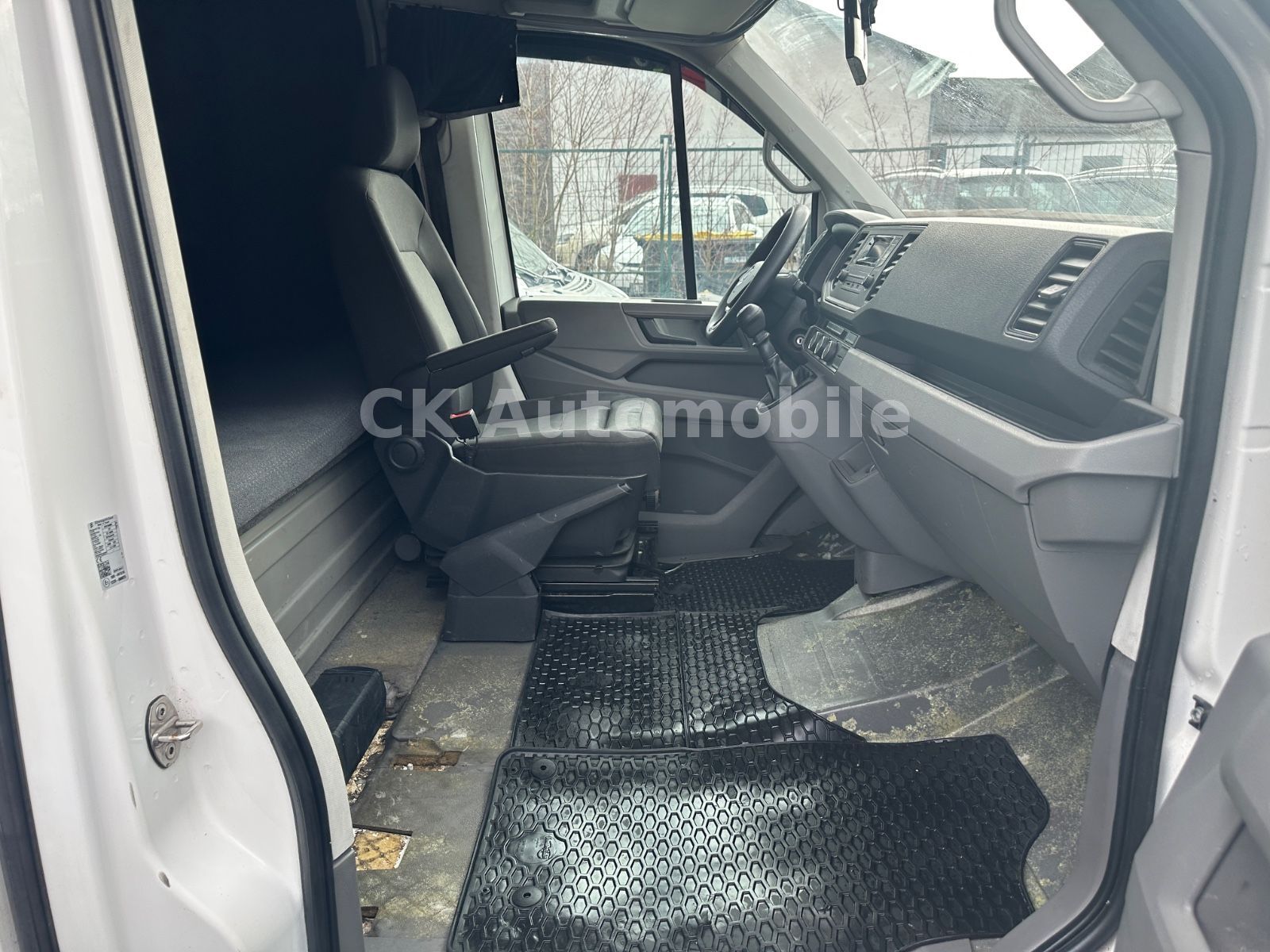 Fahrzeugabbildung Volkswagen Crafter Pritsche/Plane 35 lang FWD/Motorschaden