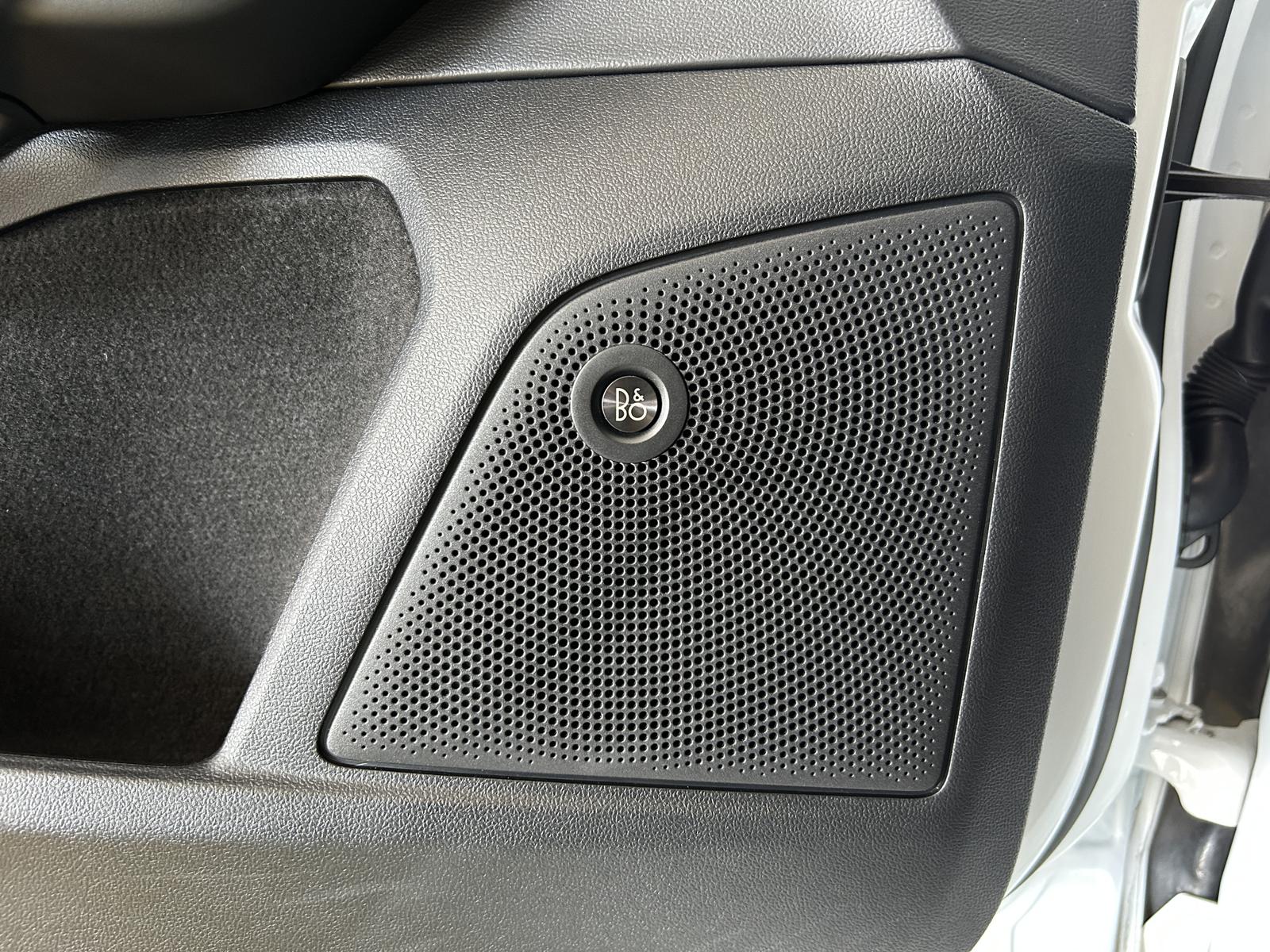 Ford Focus ST+ACC+HUD+Ambiente+B&O+Recaro+LED+Subwoof