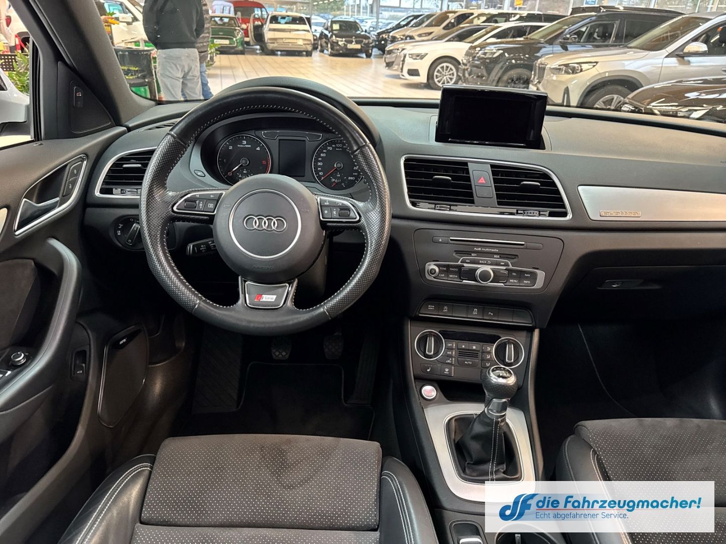Fahrzeugabbildung Audi Q3 sport quattro S line S-line Sportpaket El. Pa