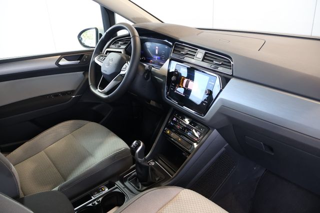 Volkswagen Touran Comfortl. 1.5 TSI AID+ACC+CARPLAY+7 SITZE