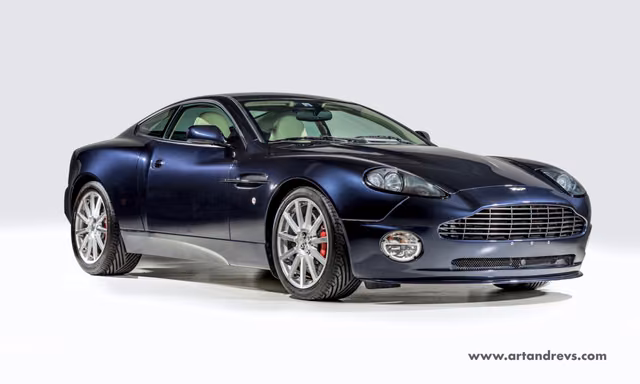 Aston Martin Vanquish S - Like new condition - 14700 km