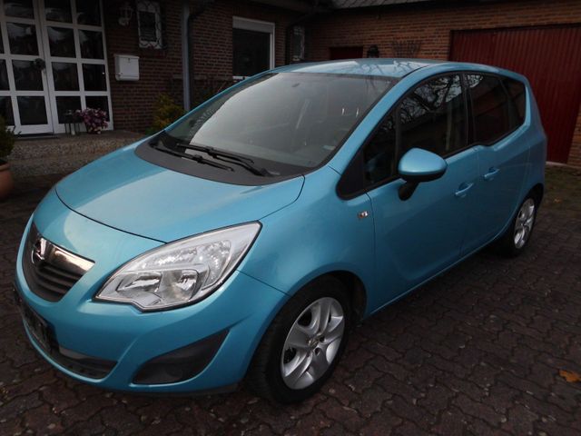 Opel Meriva B aus 2 Hand   mit Anhängerkup...