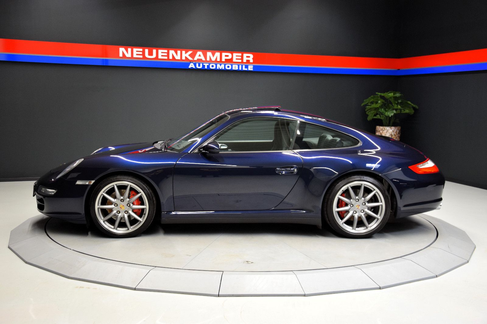 Fahrzeugabbildung Porsche 911 Carrera 4 S Coupe Navi Sportababgas Xenon