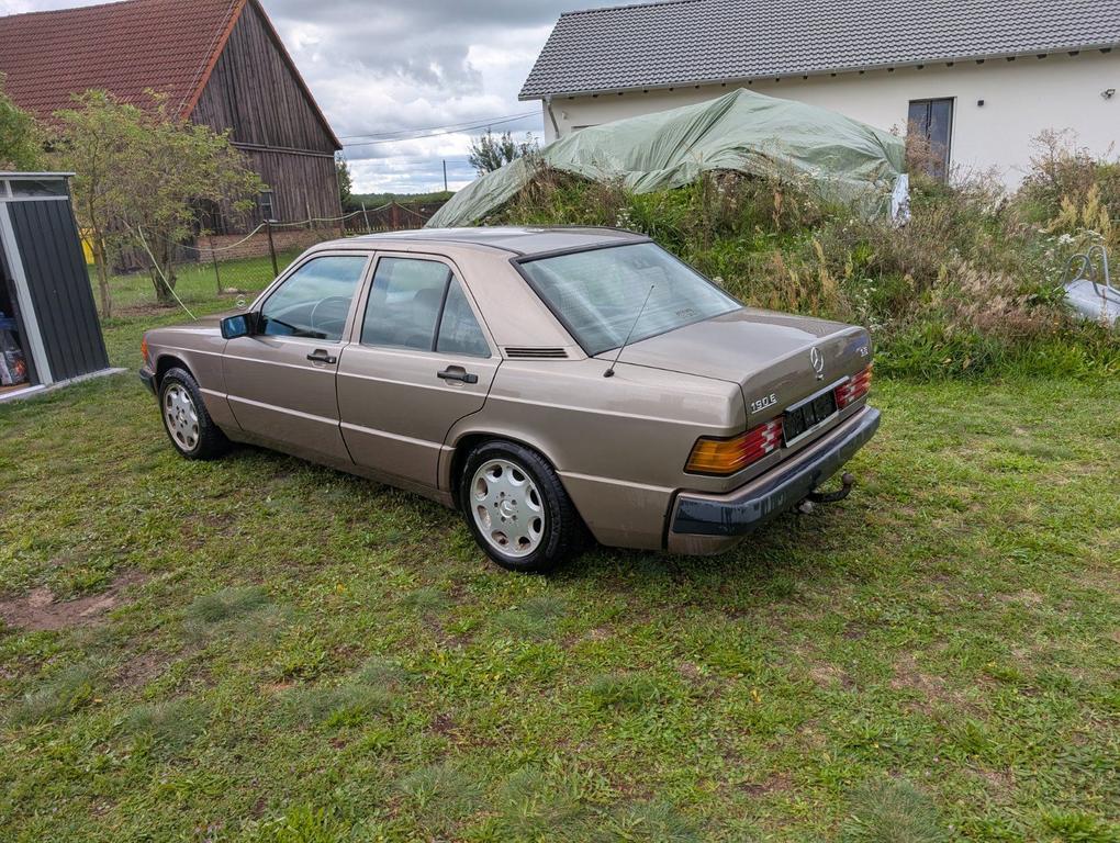 Mercedes-Benz 190