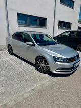 Volkswagen Jetta  2.0  Sehr guter Zustand - Volkswagen Jetta: Se