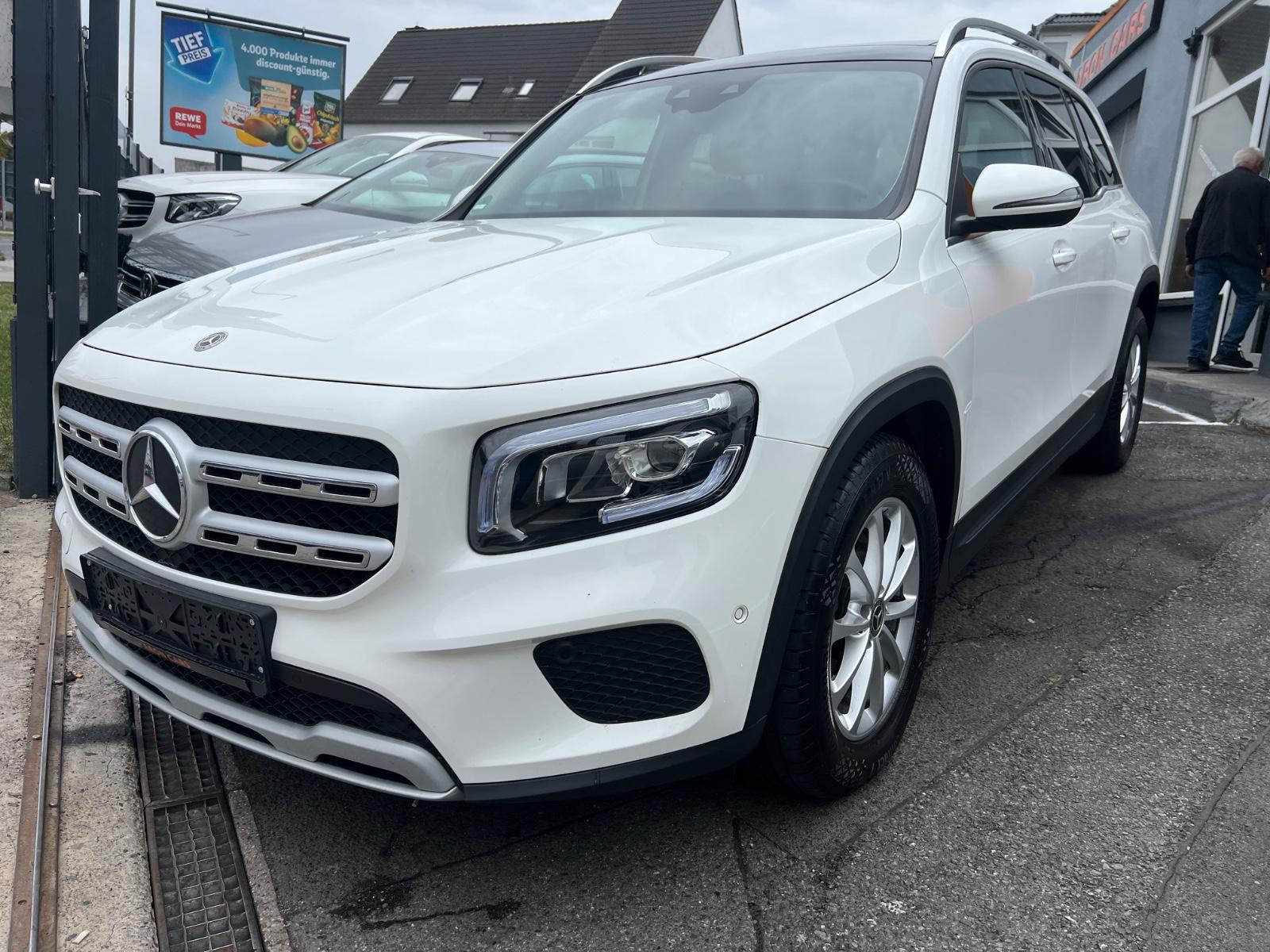 Mercedes-Benz GLB 220 d 4Matic*Panorama*Navi*LED