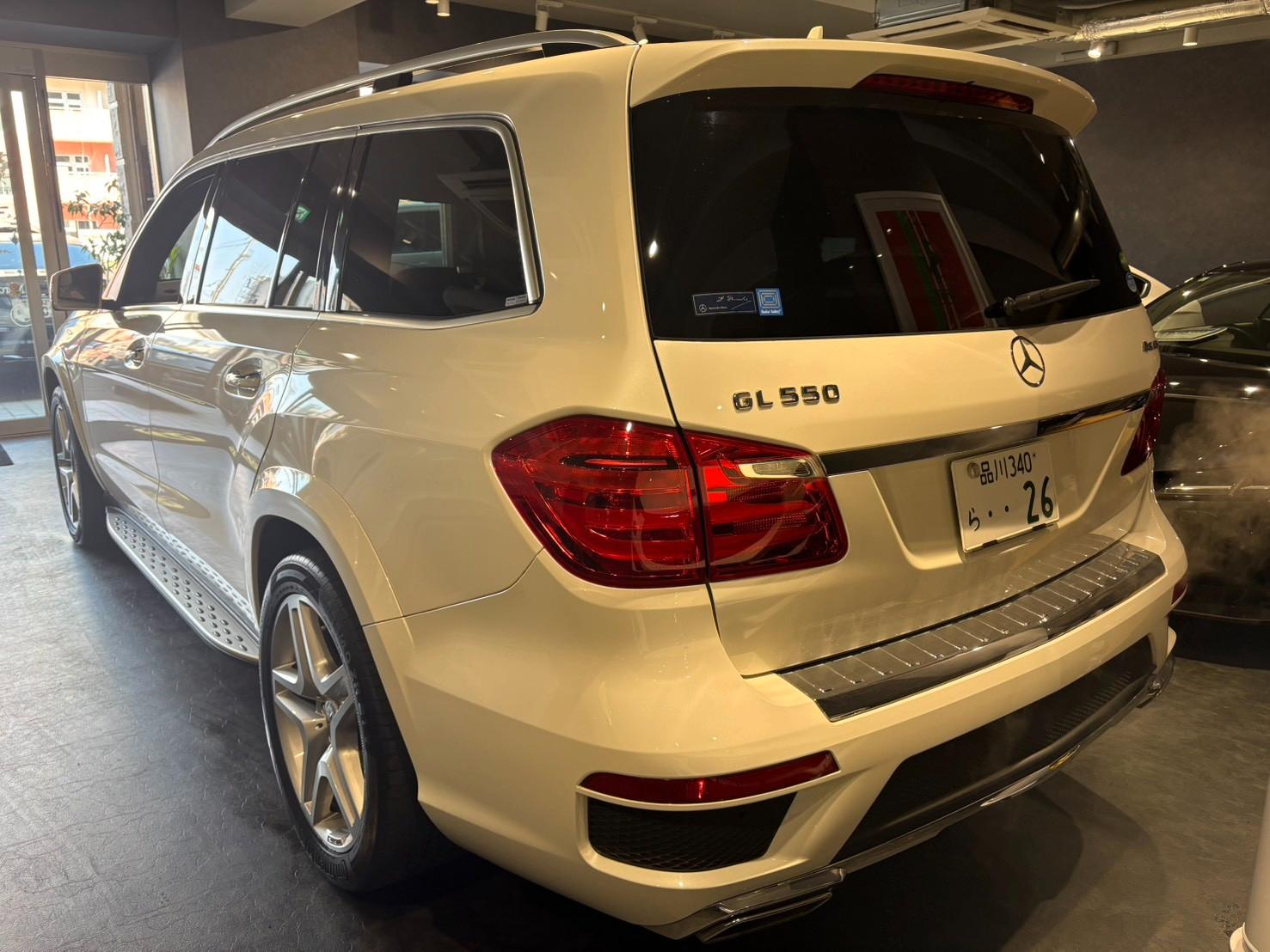 Mercedes-Benz GL550 4MATIC AMG