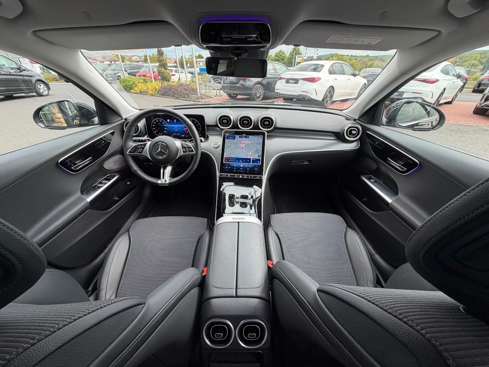 Fahrzeugabbildung Mercedes-Benz C 180 T Avantgarde AHK+TOTW+R-Kamera+DAB