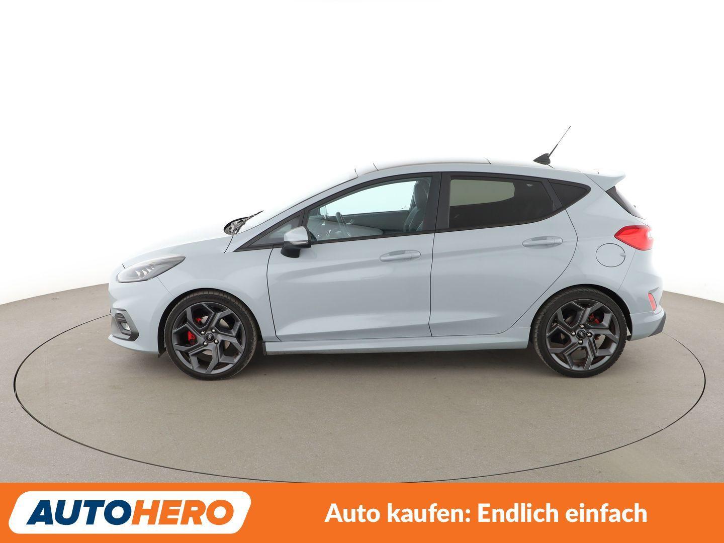 Ford Fiesta 1.5 EcoBoost ST *NAVI*LED*TEMPO*PDC*PANO*