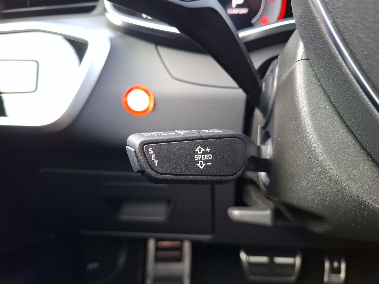 Fahrzeugabbildung Audi A6 Avant 50 TDI quattro S-line Matrix AHK Navi L