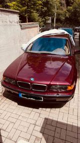BMW 735i A -